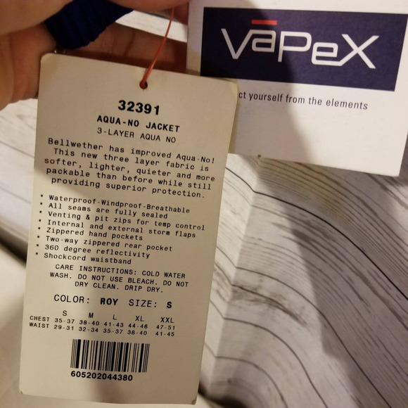 Bellwether Bicycle Jacket Royal Blue - Picture 3 of 7